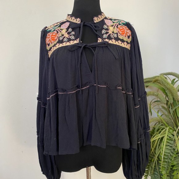 Free People Slouchy oversize Embroidery Long sleeve black Floral Boho Blouse S - Picture 1 of 10